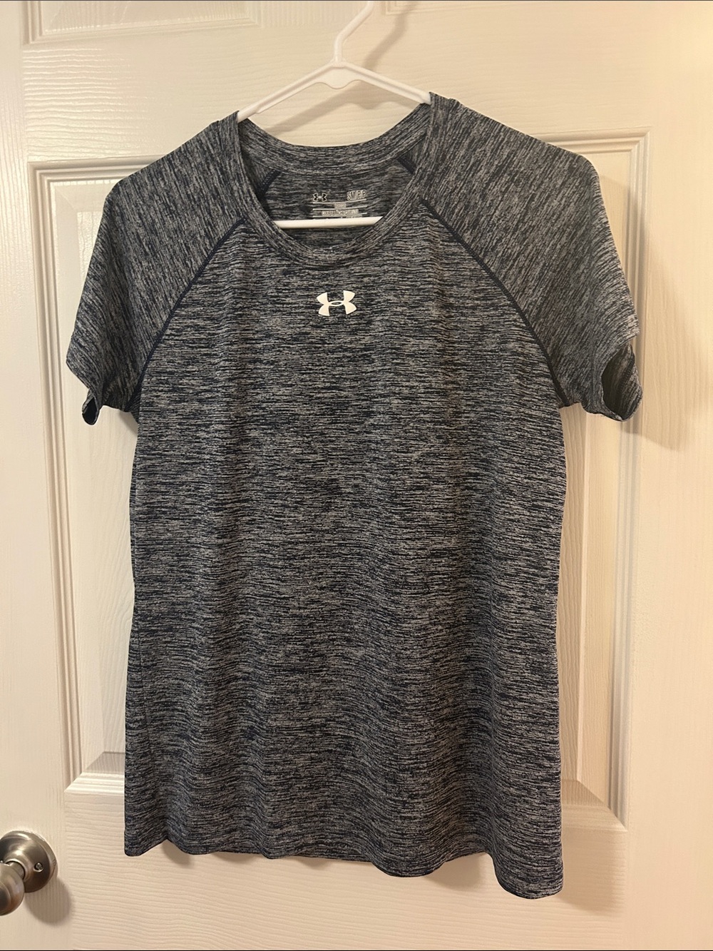 Under Armour workout shirt S